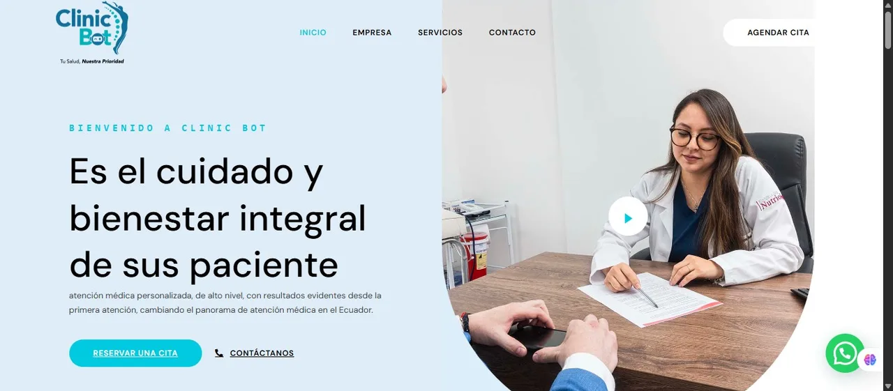 Sitio web de ClinicBot desarrollado por La Guayaba